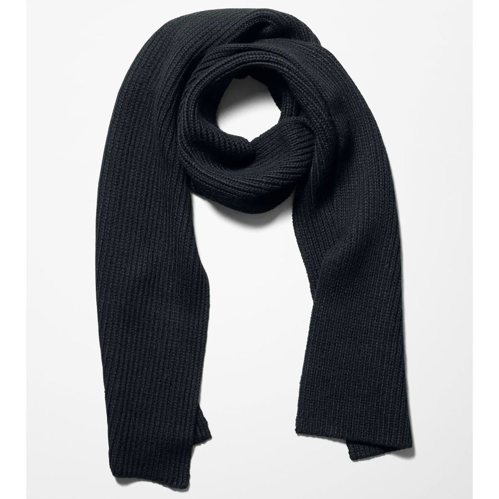 NWT WEEKDAY Lova Oversize Knit Scarf in Black